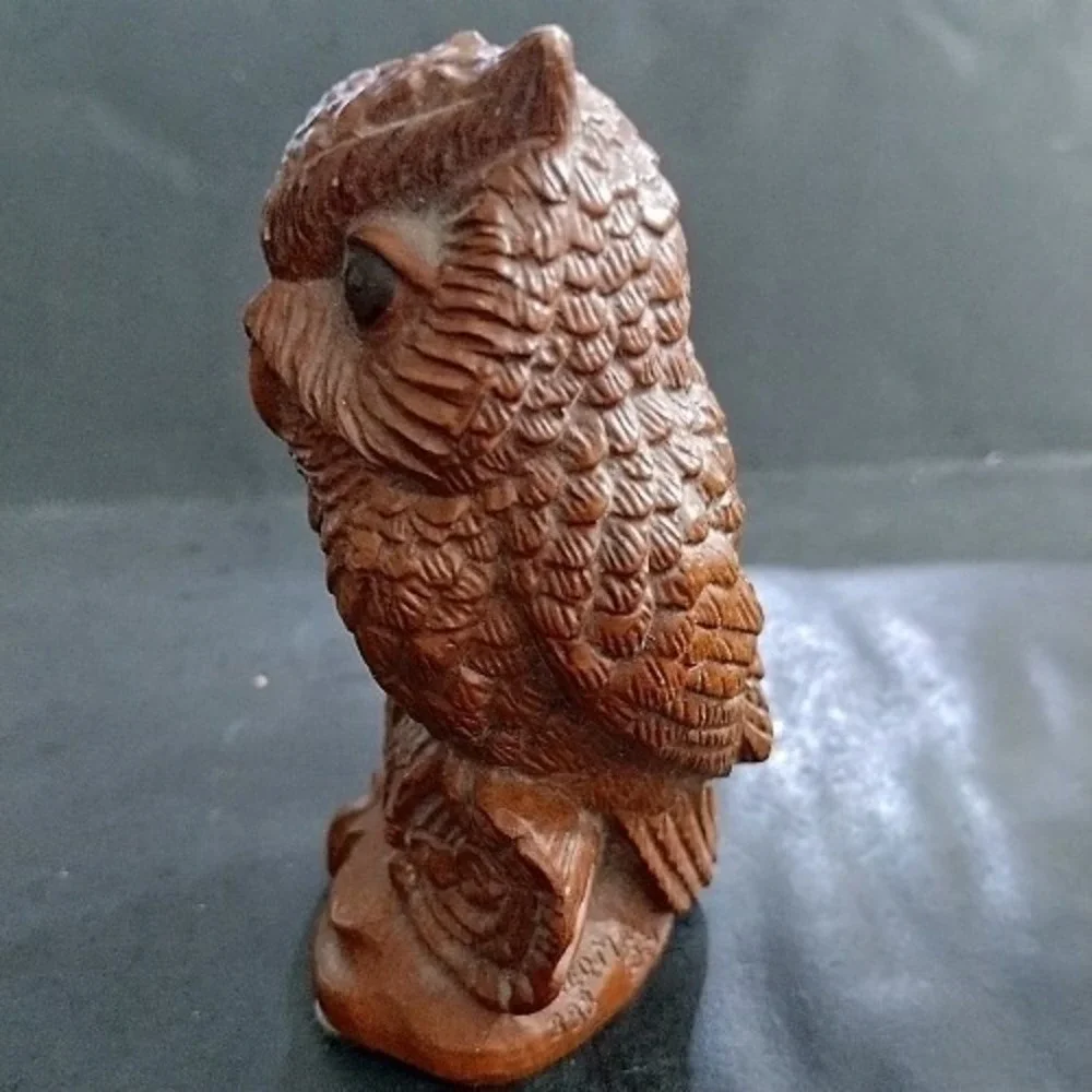 OWL Figurine Red Mill Mfg PECAN SHELL RESIN Detail Figure Handcrafted 4 Inches